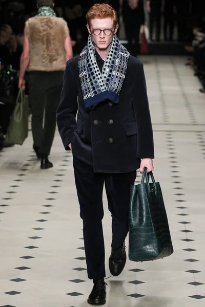Look 37